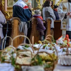 Ile dokładnie trwa msza w Wielką Sobotę? Sprawdź, jak zaplanować czas!